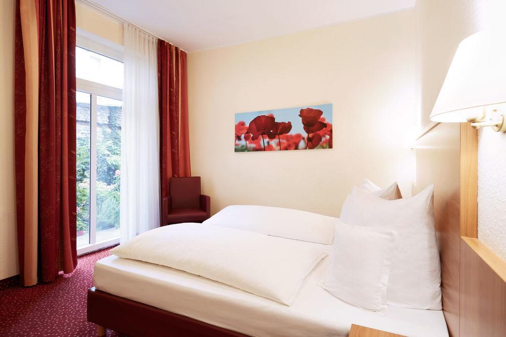 Doria Hotel Dusseldorf Exterior photo